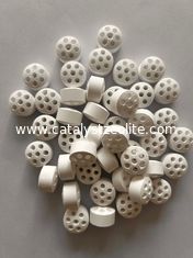 7 구멍 16.5mm 14mm 사용자 정의 할 수있는 특성 알루미나 촉매 지원