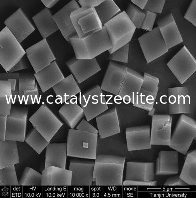보조 대리인을 입히기를 위한 1.5µm 분자체 비석 SAPO 34 촉매
